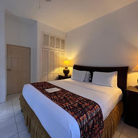 All Nations Guest House ポート・アントニオ エクステリア 写真