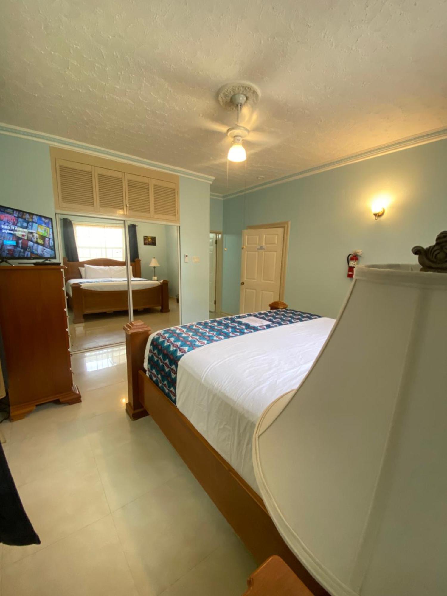 All Nations Guest House ポート・アントニオ エクステリア 写真